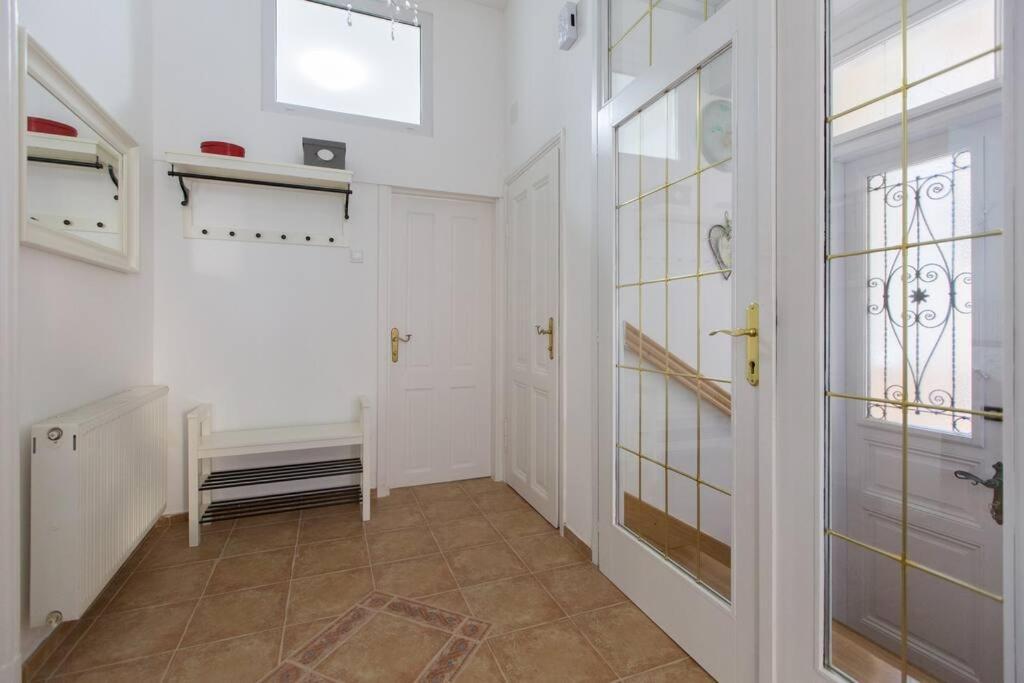 Apartma ✯genius Apartment✯fullyequipped✯parking